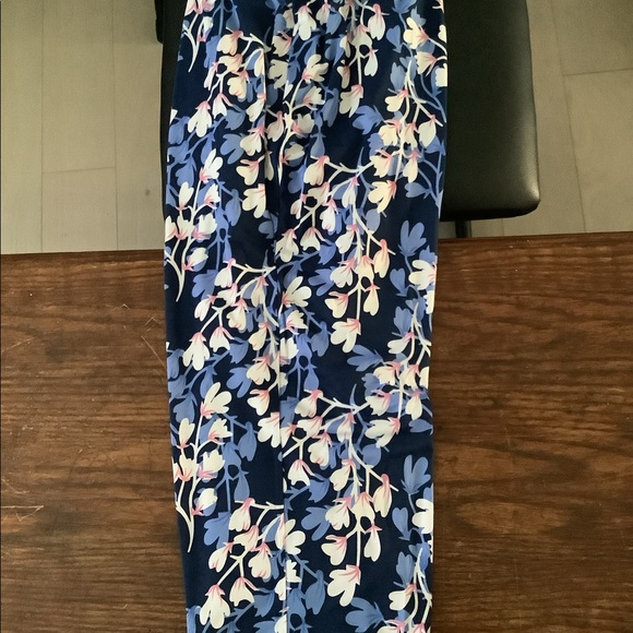 Melanie Lyne - Women's Floral Print Pyjama Set - Picture 4 of 5